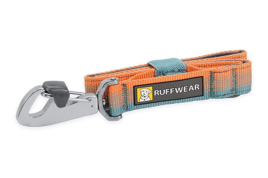 4065_Front-Range-Short-Leash_Spring-Fade_Packability_SMALL_389f6e69-e707-48b0-b430-3e1e79ba1694.png